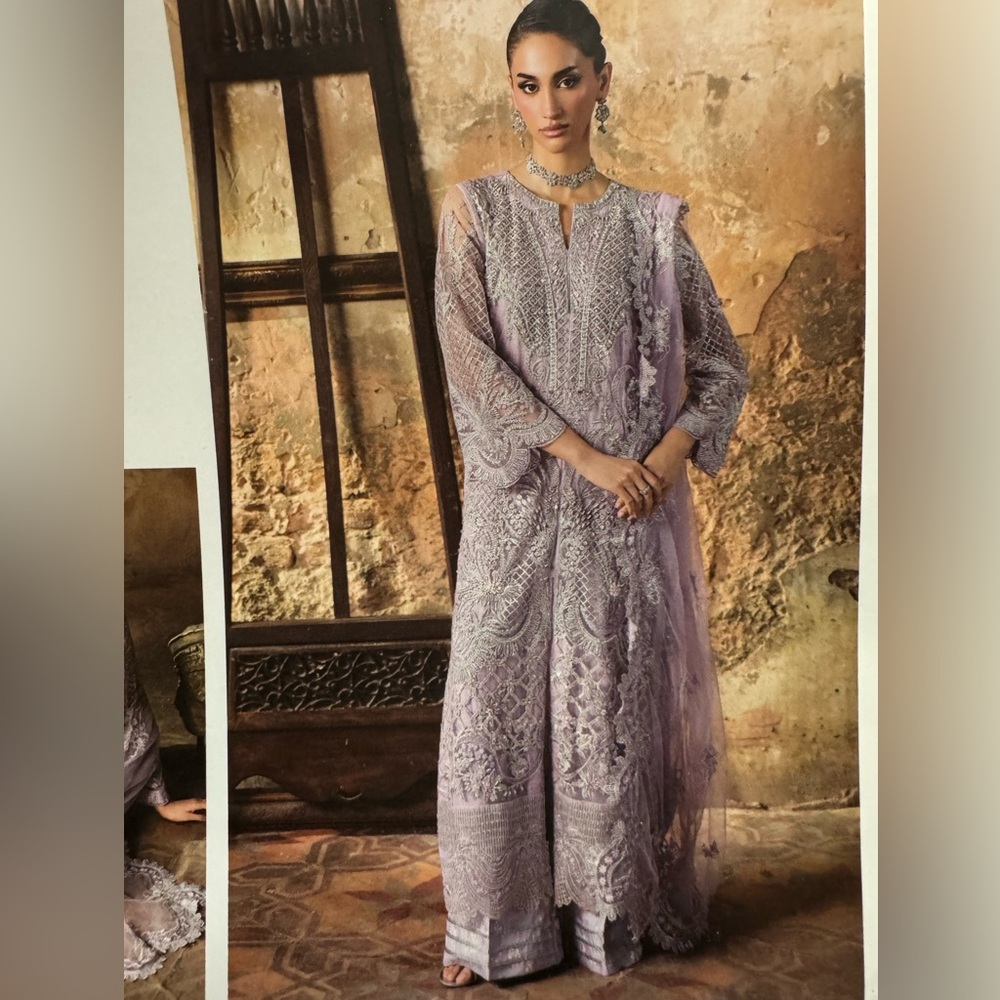 Stunning Lilac 4 piece Salwar, Kameez, Dupatta and inner slip; Small